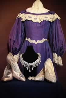the coal miners daughter loretta lynn stage dresses, shoes and jewelry 